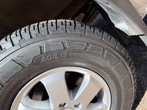 Used 2012 Mercedes-Benz Sprinter 2500 image 23