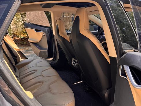 Used 2013 Tesla Model S Performance image 11