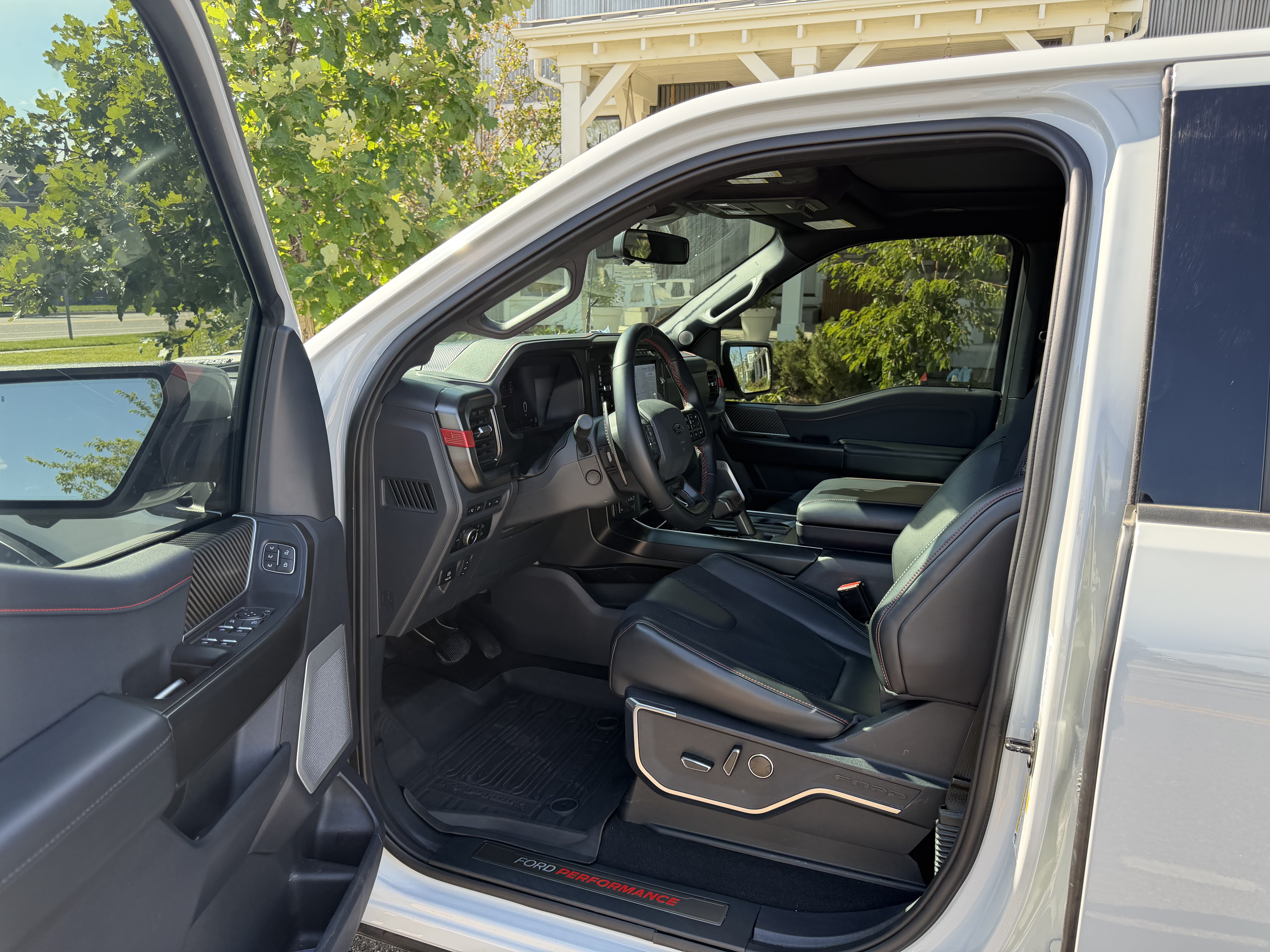 Used 2024 Ford F150 Raptor AWD/4WD image 13