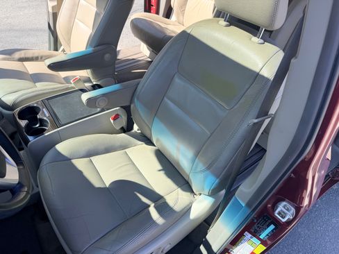 Used 2015 Toyota Sienna XLE Premium image 12