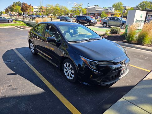 Used 2023 Toyota Corolla LE image 1