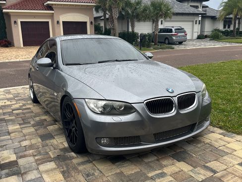 Used 2009 BMW 335i xDrive Coupe image 1