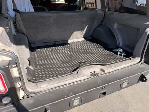 Used 1996 Jeep Cherokee SE image 6