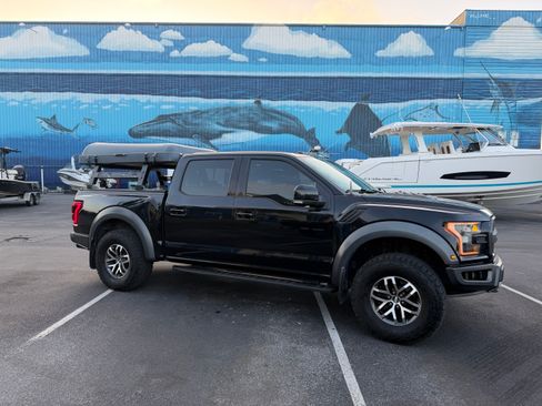 Used 2018 Ford F150 Raptor w/ Equipment Group 802A Luxury image 4