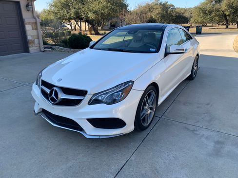 Used 2017 Mercedes-Benz E 400 4MATIC Coupe image 1
