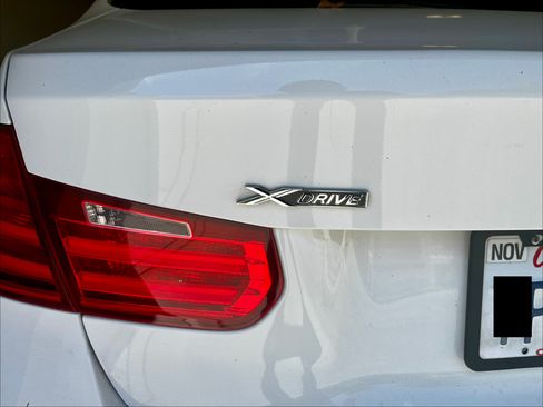 Used 2015 BMW 328i xDrive Sedan AWD/4WD image 10