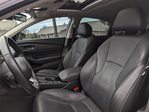 Used 2023 Honda Accord Touring image 11