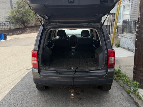 Used 2014 Jeep Patriot Latitude w/ Mopar Trailer Tow Group AWD/4WD image 8