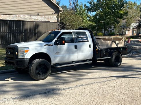 Used 2014 Ford F350 XL w/ Power Equipment Group image 18