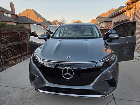 Used 2023 Mercedes-Benz EQS 450+ SUV image 1