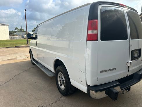 Used 2017 GMC Savana 2500 image 6