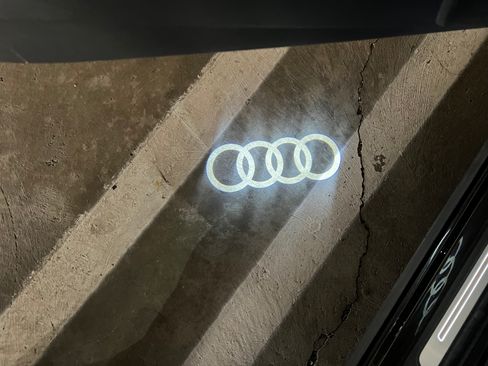 Used 2020 Audi SQ5 Premium Plus w/ Premium Plus Package image 6