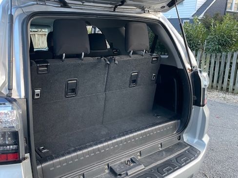 Used 2015 Toyota 4Runner SR5 image 12