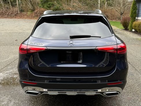 Used 2024 Mercedes-Benz GLC 300 4MATIC image 5