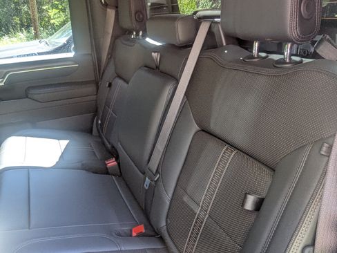 Used 2025 Chevrolet Silverado 2500 High Country w/ High Country Premium Package AWD/4WD image 23