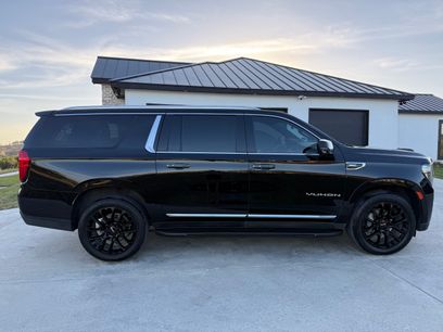 Used 2022 GMC Yukon XL SLT w/ SLT Luxury Package