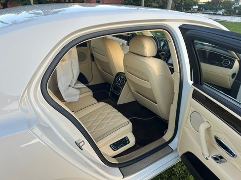 Used 2016 Bentley Flying Spur V8 image 18
