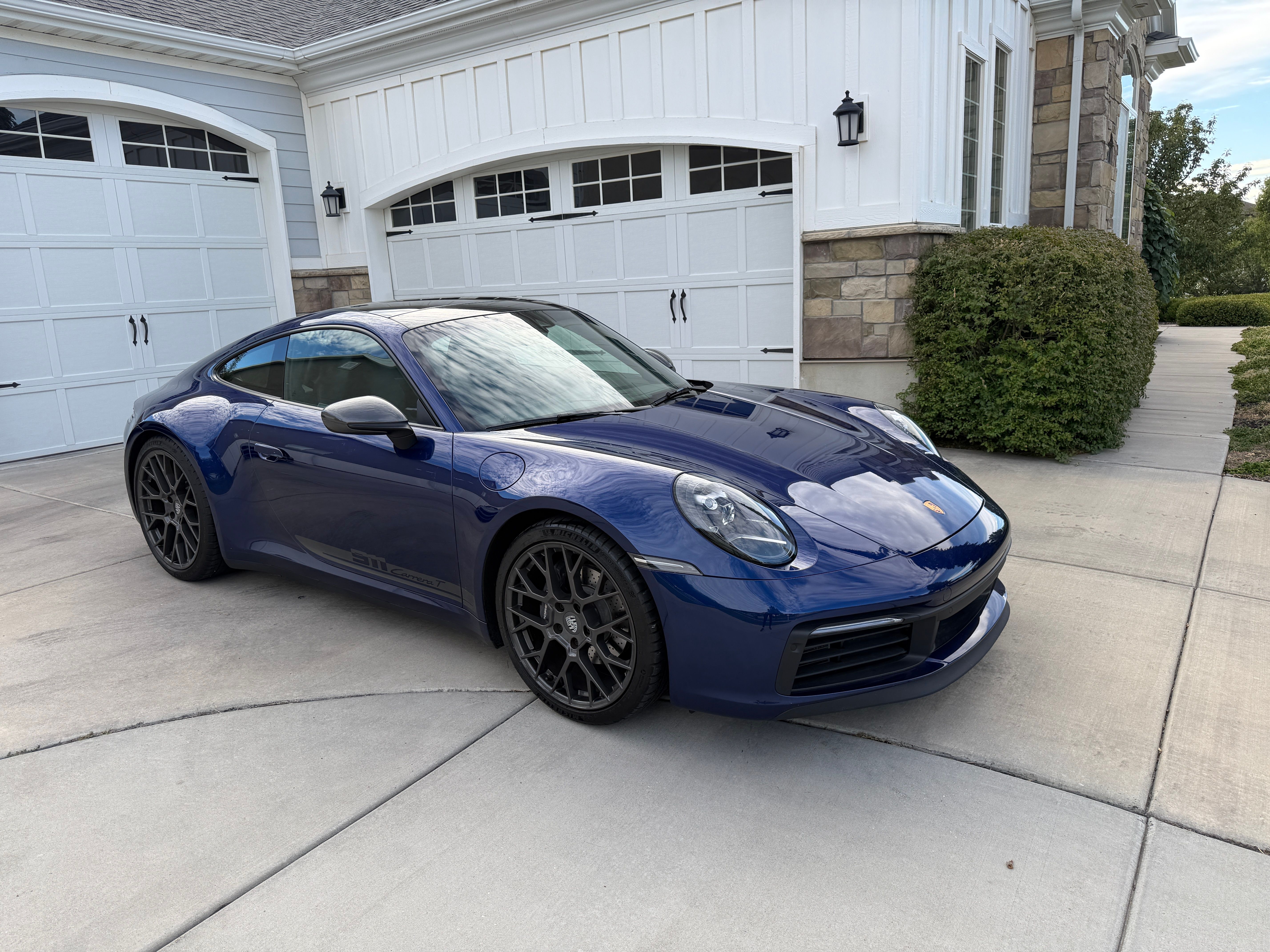 Used 2023 Porsche 911 Carrera T RWD image 1