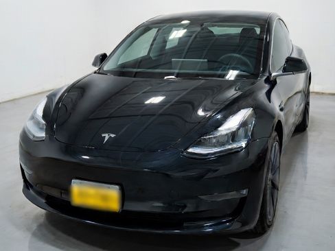 Used 2018 Tesla Model 3 Long Range image 2