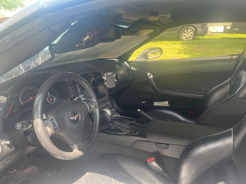 Used 2009 Chevrolet Corvette Coupe w/ Preferred Equipment Group RWD image 6
