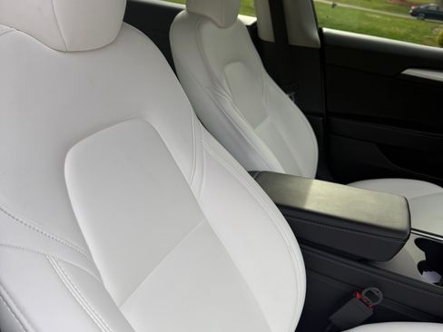 Used 2023 Tesla Model 3 Performance image 14