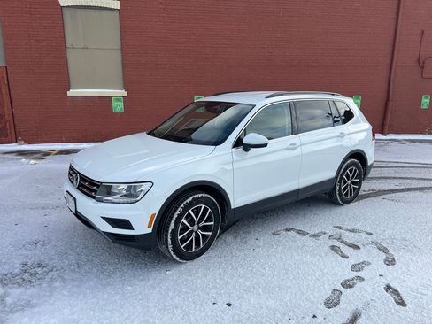 Used 2021 Volkswagen Tiguan SE image 10