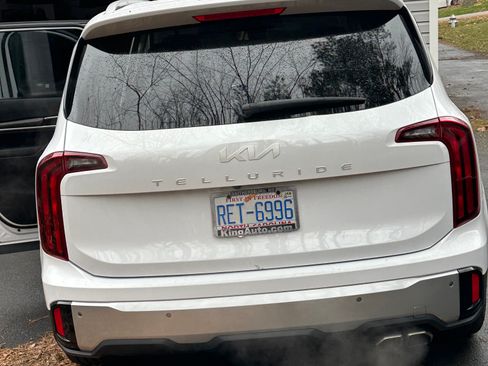 Used 2023 Kia Telluride S image 10