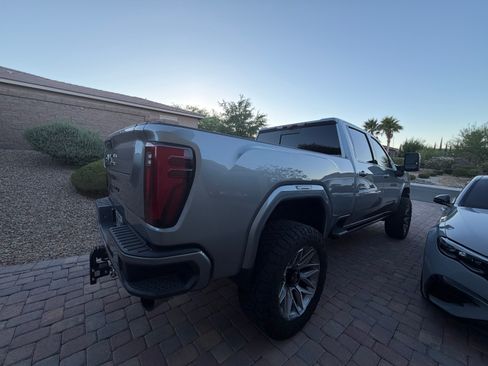 Used 2024 GMC Sierra 2500 Denali Ultimate w/ Max Trailering Package AWD/4WD image 8