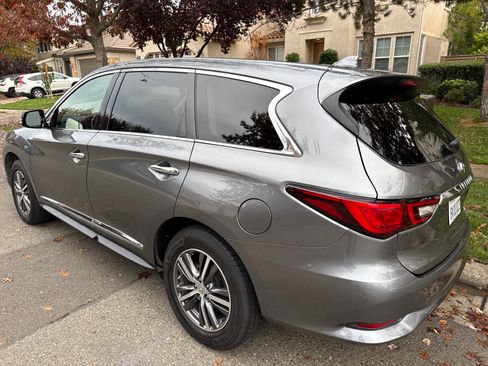 Used 2018 INFINITI QX60 FWD image 6