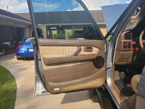 Used 1996 Toyota Land Cruiser image 16