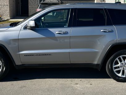 Used 2018 Jeep Grand Cherokee Laredo