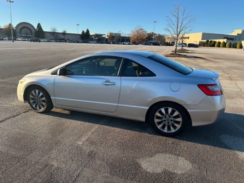 Used 2010 Honda Civic EX-L image 1