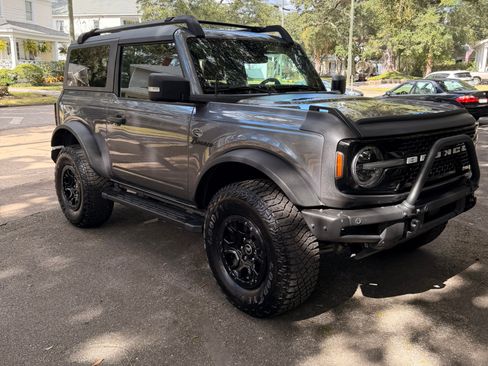 Used 2022 Ford Bronco Wildtrak image 4