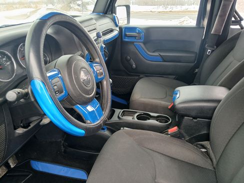 Used 2017 Jeep Wrangler Sport image 11