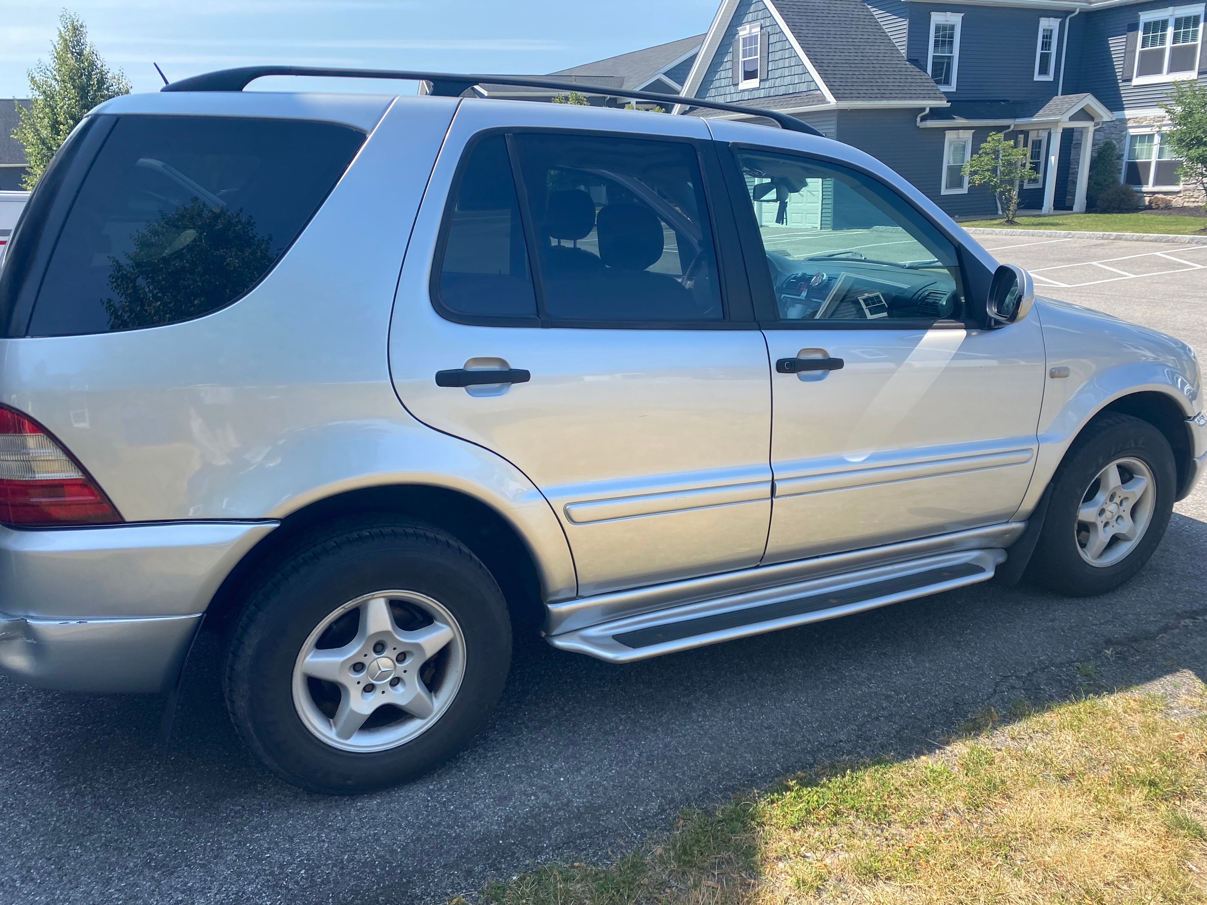 Used 2001 Mercedes-Benz ML 320 4MATIC image 2