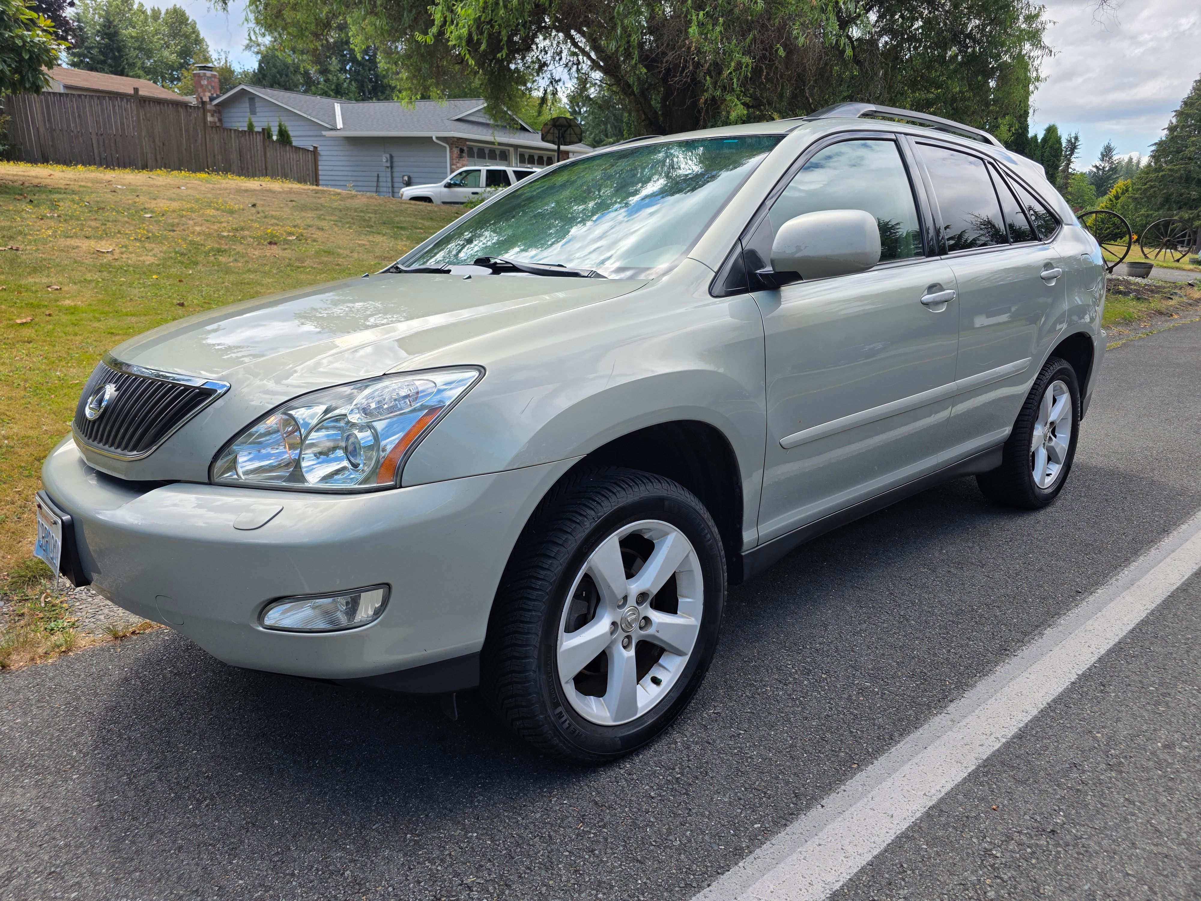 Used 2006 Lexus RX 330 AWD image 2