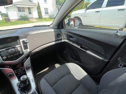 Used 2015 Chevrolet Cruze LT w/ RS Package image 20