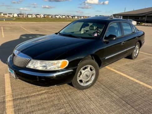 Used 2001 Lincoln Continental image 21