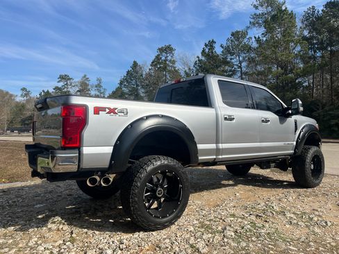 Used 2020 Ford F250 XLT w/ XLT Premium Package image 8