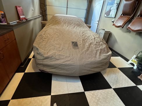 Used 1999 Chevrolet Corvette Coupe w/ Roof Pkg image 2