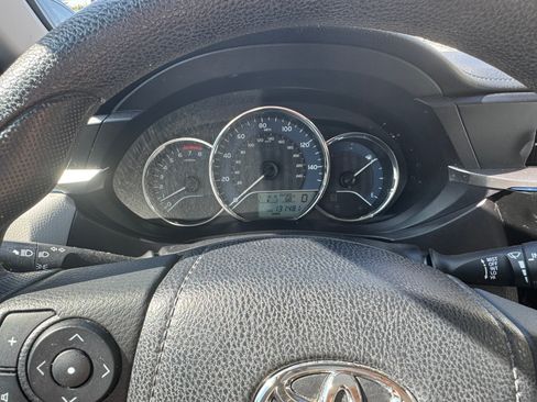 Used 2015 Toyota Corolla LE FWD image 21