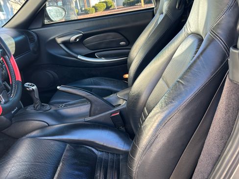 Used 2001 Porsche Boxster S image 23