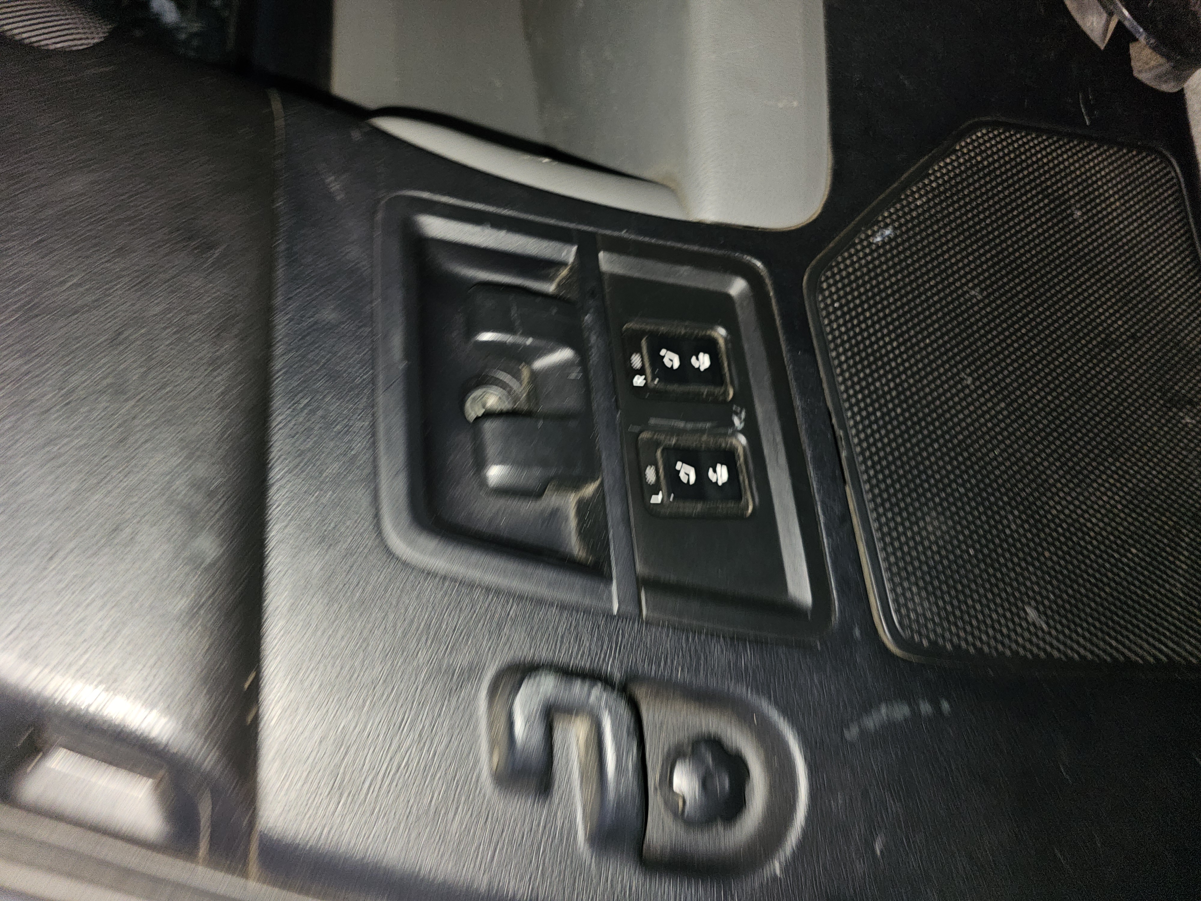 Used 2008 Toyota Sequoia Limited RWD image 16