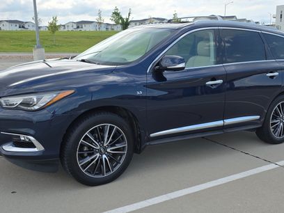 Used 2017 INFINITI QX60 Luxe w/ Deluxe Technology Package