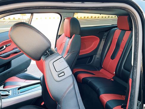 Used 2013 Land Rover Range Rover Evoque Dynamic image 11