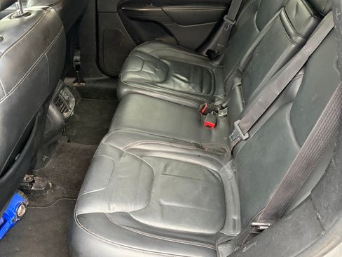 Used 2016 Jeep Cherokee Limited image 12