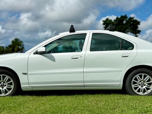Used 2005 Volvo S60 2.4 image 13