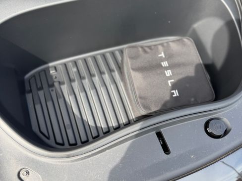 Used 2024 Tesla Model 3 Performance image 22