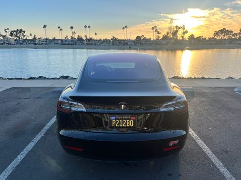 Used 2018 Tesla Model 3 Long Range image 5