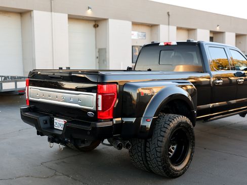 Used 2021 Ford F450 Limited w/ FX4 Off-Road Package AWD/4WD image 8